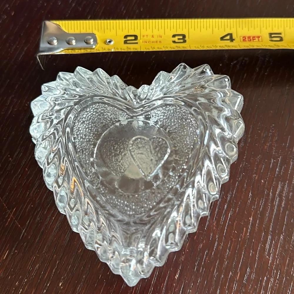 Valentine Romanian cut glass heart-shaped trinket box